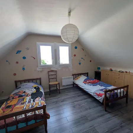 Maison De 400 M De La Et Du Port De *