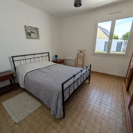 Vakantiehuis Maison De 400 M De La Et Du Port De *