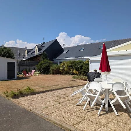Maison De 400 M De La Et Du Port De *