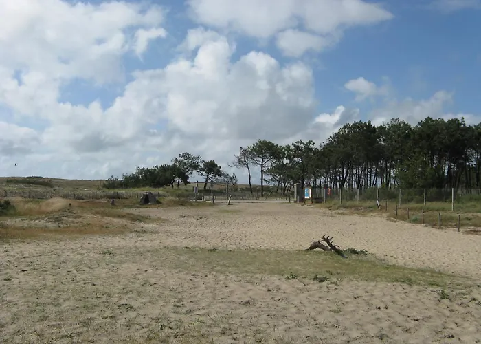 Maison De 400 M De La Et Du Port De Nyaraló *