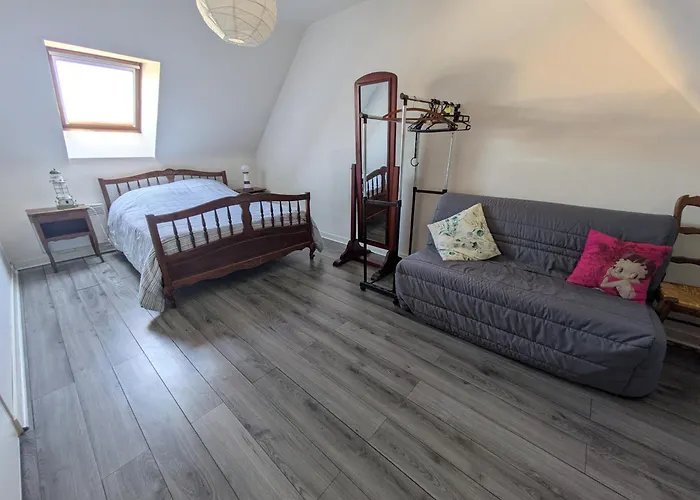 Maison De 400 M De La Et Du Port De Nyaraló *