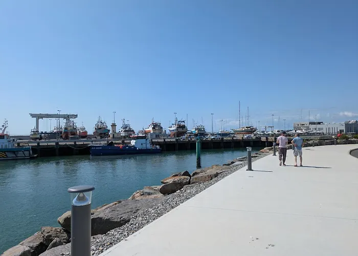 Maison De 400 M De La Et Du Port De